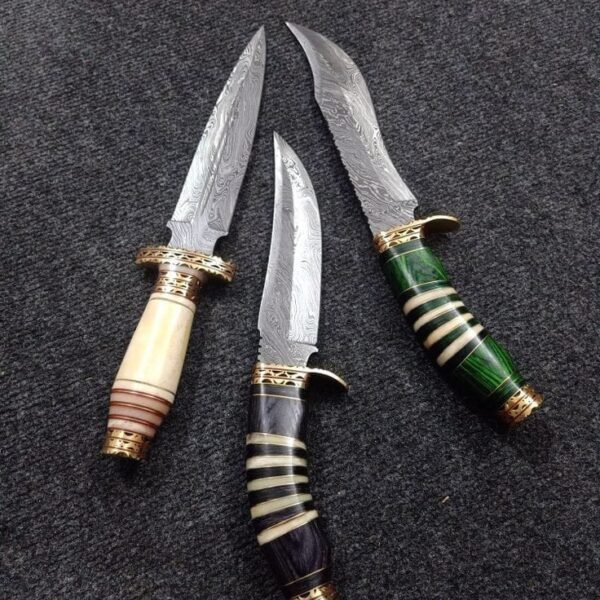 Handcrafted Damascus Steel Knives & Custom Blades | Premium Cutlery Manufacturer